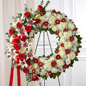 Randolph Florist | Red Rose Wreath